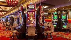မြန်မာကစားသူ iwbet apk App ကိုသုံးပြီး MNL ဘောလုံးပွဲ In-play Betting ပြုလုပ်နေသောမြင်ကွင်း